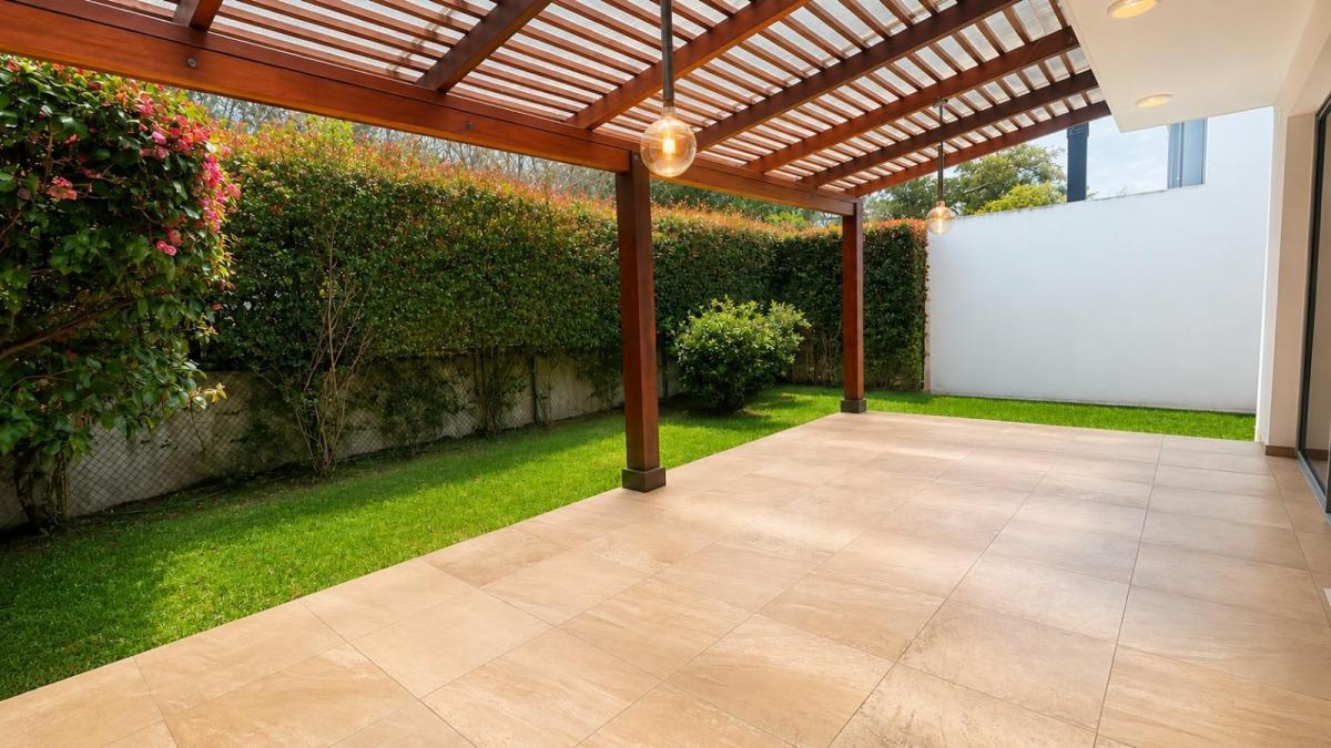 Casa en Venta en La Viña Tumbaco No Adosada Jardín — imagen 4