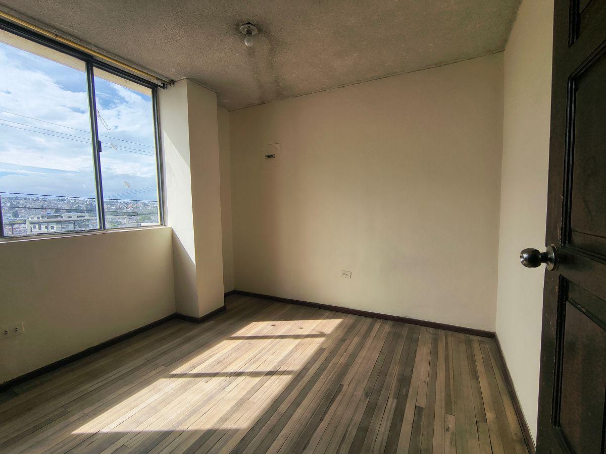 Casa de Venta en El Sector de Quito Norte, en La Calle Flavio Alfaro — imagen 4