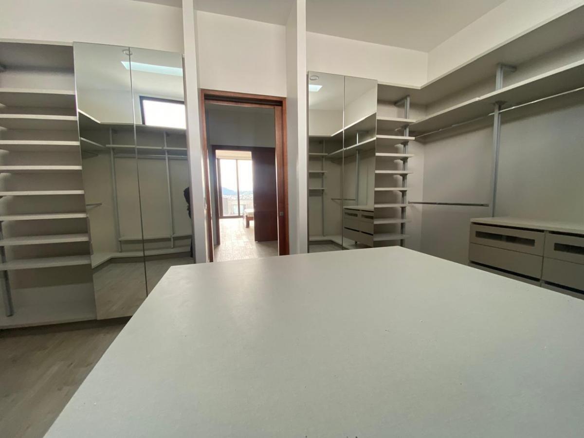Casas de Venta en Cumbayá a Estrenar con Ascensor y Jardín — imagen 4