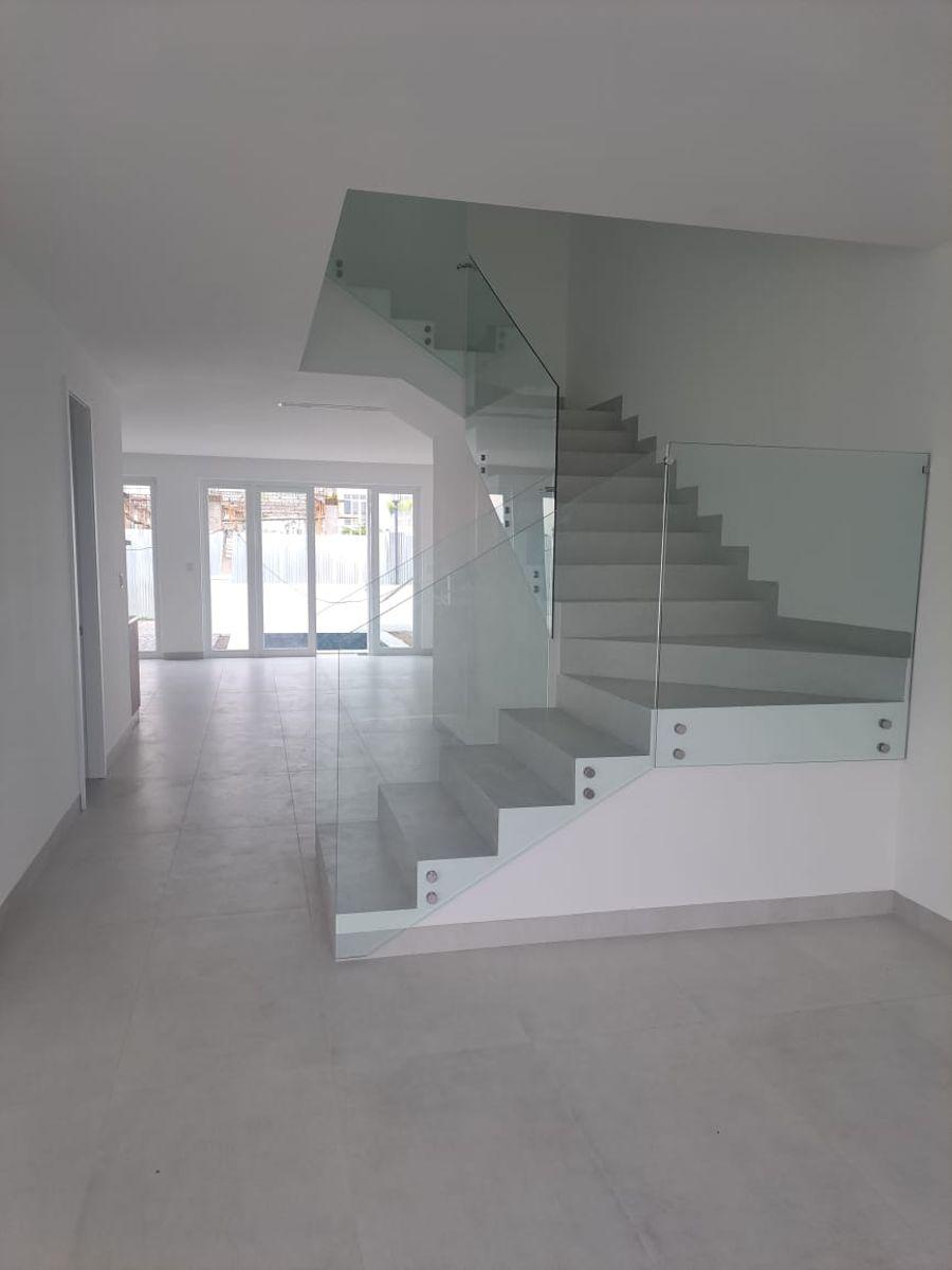 Casa en Venta en Samborondón de 4 Dorm., Guayas — imagen 2