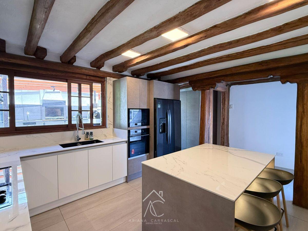Casa Rústica en Venta Dentro de La Urbanización El Condado — imagen 10
