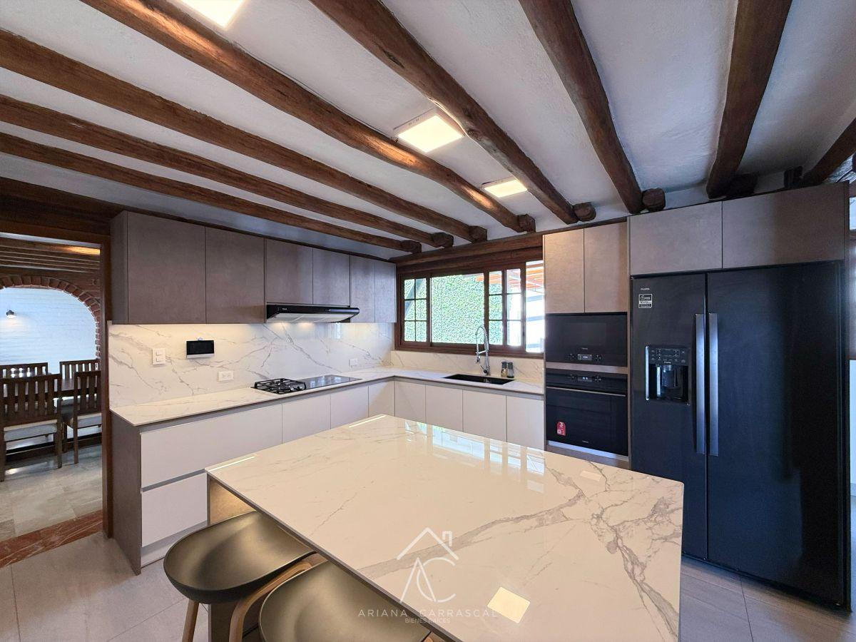 Casa Rústica en Venta Dentro de La Urbanización El Condado — imagen 9