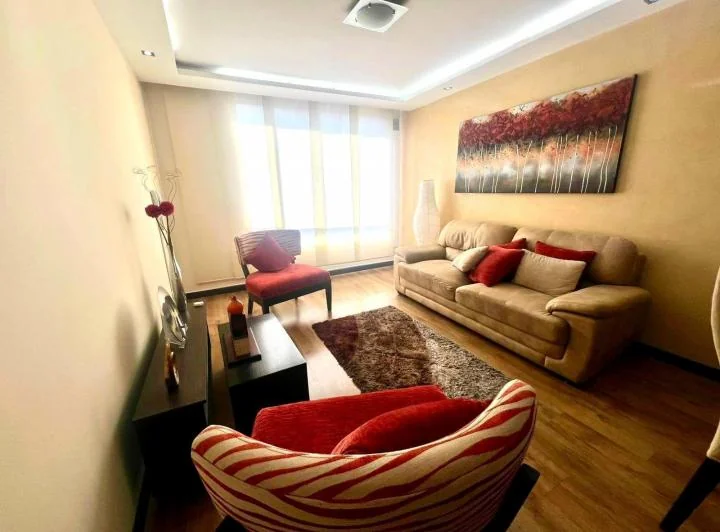 Mv - Sector La Carolina, en Venta Suite Amoblada 55 m² con Excelente Iluminación y Vista — imagen 1