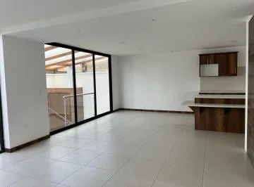 Sector Cumbaya, en Venta Casa 4d, 218 m², Dos Pisos, con Patio, en Conjunto Privado — imagen 3