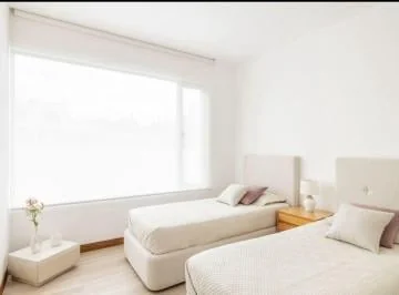 Casas en Venta – Santa Rosa de Tumbaco, 2 Pisos — imagen 2