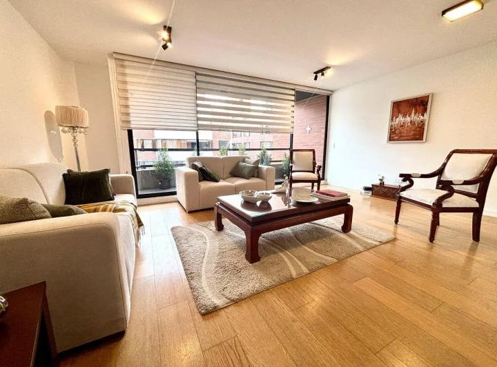 Departamento en Venta de 178 m² con 3 Dorm. en República de El Salvador - La Carolina — imagen 1
