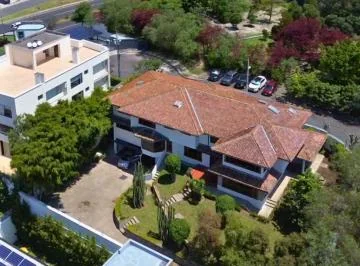Venta de Amplia Casa en Cumbaya — imagen 2