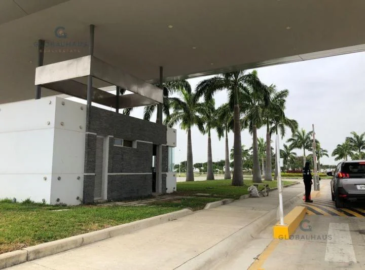 Alquiler de Terreno en El Norte de Durán en Av Principal. Z. R, Guayas — imagen 1