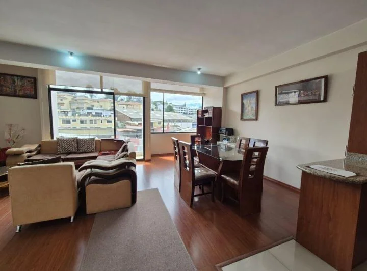 Departamento de 3 Dorm. en Venta Sector Solca — imagen 1