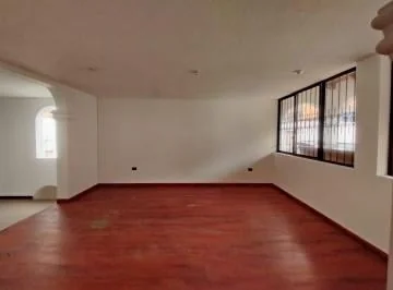 Jv Sector Shyris y El Égrafo. Casa en Renta o Venta 420 m en 2 Plantas — imagen 3