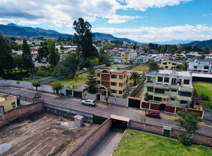 Venta Casa Grande, en Urbanización Segura — imagen 1