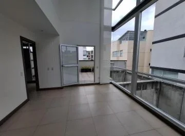 Lindo Departamento Duplex de Venta, Tres Habitaciones Bellavista — imagen 4