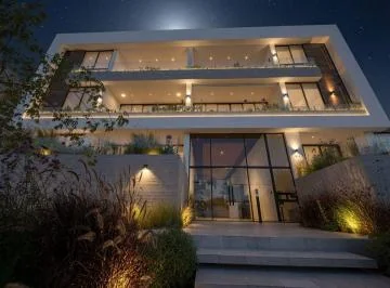 Hermoso Departamento con Jardín Privado en Exclusiva Urbanización de Cumbayá — imagen 5
