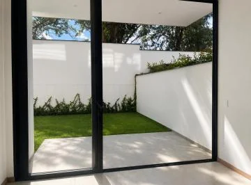 Hermoso Departamento con Jardín Privado en Exclusiva Urbanización de Cumbayá — imagen 2