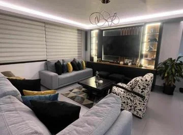 En Venta de Oportunidad Departamento Urbanización El Condado — imagen 2