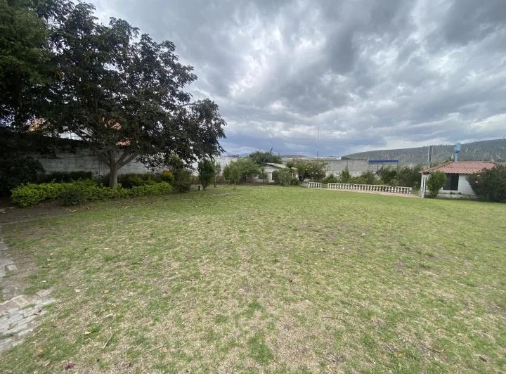 Venta Lindo Terreno 1490 m², Sector San Antonio de Pichincha — imagen 1