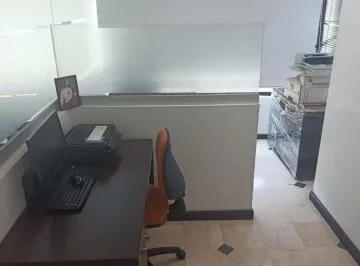 Oficina Ejecutiva 223 m² Amoblada, Lista Para Ocupar con Parqueo, Guayas — imagen 2