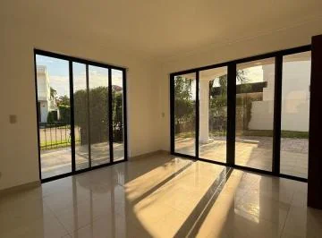 Casa en Venta, Estancias del Rio con 440 m² de Terreno y 3 Habitaciones, Km 10 de La Via Samborondon, Guayas — imagen 2