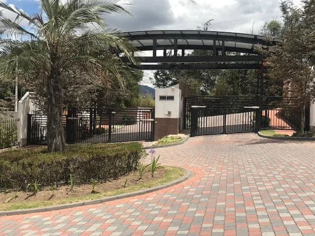 En Cumbayá Lote en Venta con Vista Espectacular — imagen 1