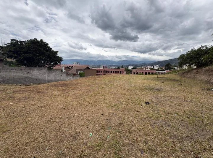 Venta Hermoso Terreno Cumbayá — imagen 1