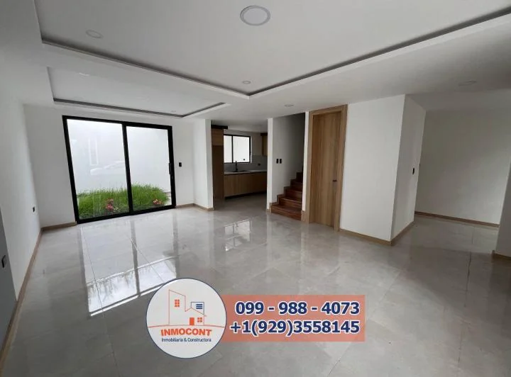 ¡Hermosa Villa de 3 Pisos en Venta en Ricaurte!, Azuay — imagen 1