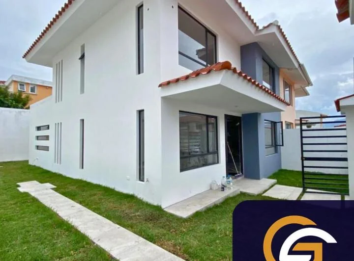 Hermosa Casa Independiente por Estrenar en El Valle de Los Chillos — imagen 1