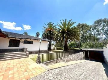 Mv - Cumbayá, Av Pampite, en Venta Casa 8d, 901.31 M²m 2170 m² de Terreno — imagen 5