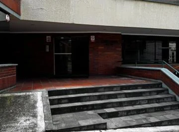 En Venta Oficina Comercial en Av Orellana | 118 m² | Acceso Independiente — imagen 5