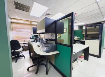 Venta de Amplia Oficina en 9 de Octubre y Tulcán, Guayas — imagen 4