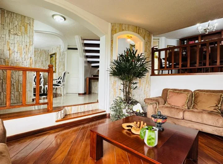 Casa Exclusiva Cumbaya, Pillagua — imagen 1