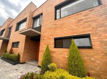 Hermosa Casa de Venta en La Primavera Cumbayá! — imagen 4