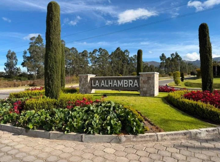 Terreno de Venta en La Urbanización Hacienda La Pradera en Tabacundo — imagen 1