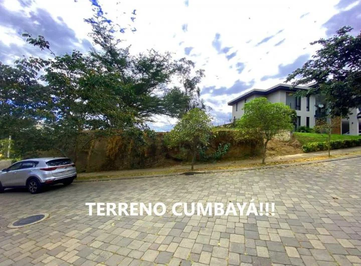 Hermoso Terreno de Venta en Urbanización de Lujo Cumbaya! — imagen 1