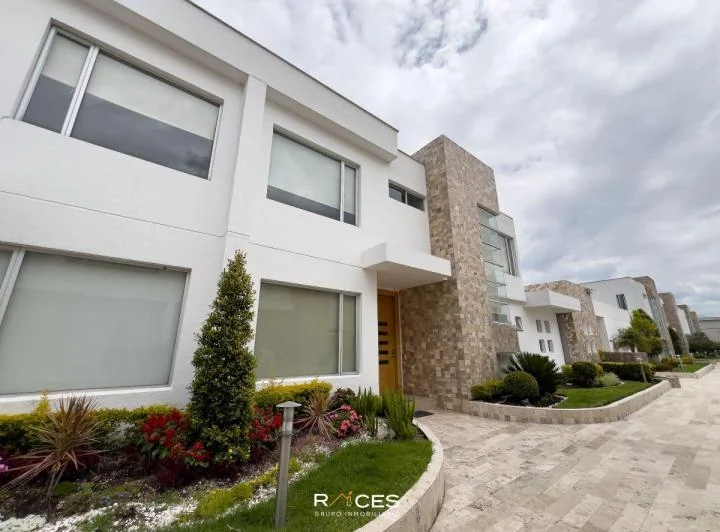 Casa con 3 Recámaras en Venta con 515 m² Terreno en San Patricio — imagen 1