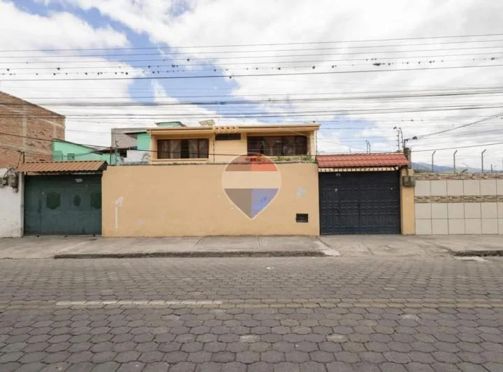 Casa en Venta – Sector Hospital Iess - Ibarra, Imbabura — imagen 1