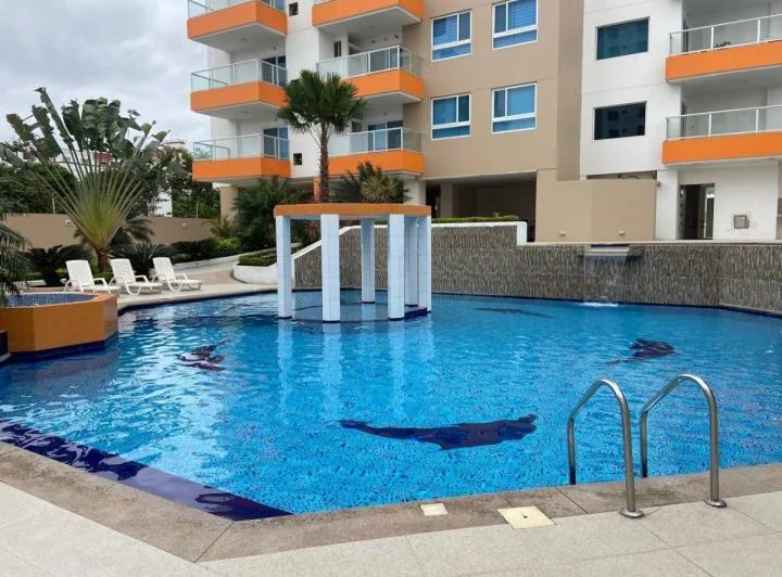 Vendo Bonito Departamento en Edificio de Lujo Dos Dorm. Sector Club del Pacifico / Tonsupa — imagen 1
