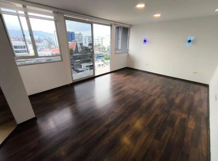 C/ 12 de Octubre, Penthouse Dúplex de 98 m² en Venta, Sector Supermaxi — imagen 1