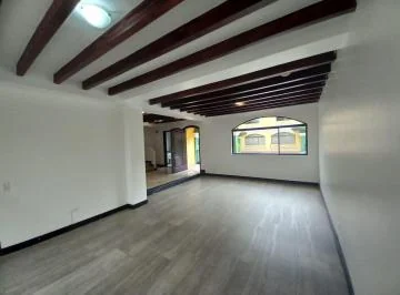 Venta Linda Casa 191 m², 4 Dorm., 45 m² Patio, Terrazas, Piscina Cumbaya, Univ. San Francisco — imagen 4