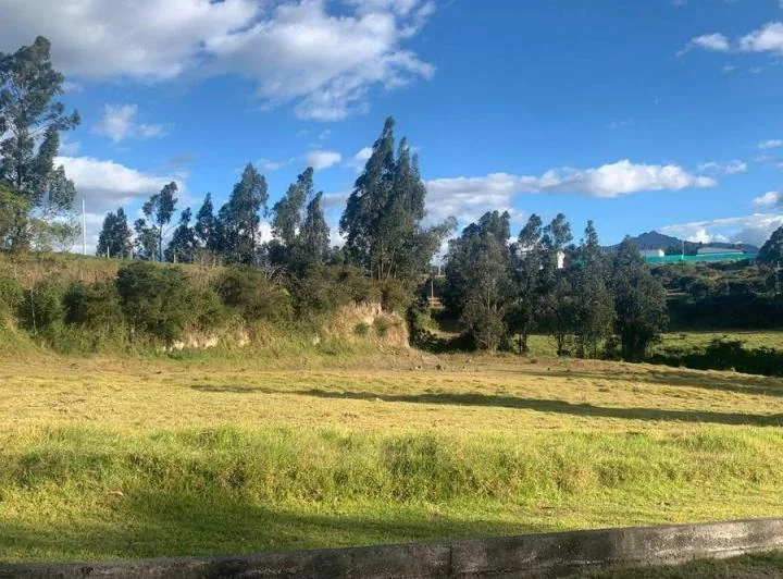 Venta Terreno 3500 m² Valle de Los Chillos Altos de Betania — imagen 1