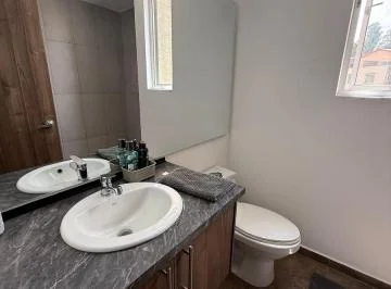 Casa de 145 m² con 3 Habitaciones en Venta en El Centro de Conocoto — imagen 3