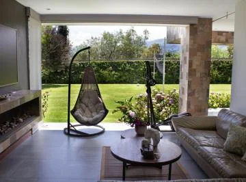 Hermosa Casa de Lujo de Venta en Puembo! — imagen 2