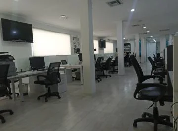 Urdesa Central Vendo Casa Nueva, U Oficina Comercial Espaciosa de Una Planta, Guayas — imagen 5