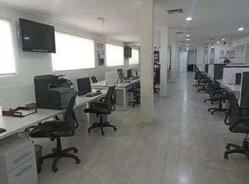 Urdesa Central Vendo Casa Nueva, U Oficina Comercial Espaciosa de Una Planta, Guayas — imagen 3