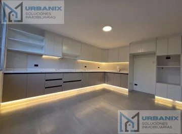 Departamento Colon y 6 de Diciembre - Remodelado — imagen 5