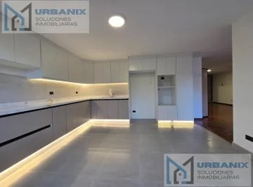 Departamento Colon y 6 de Diciembre - Remodelado — imagen 4