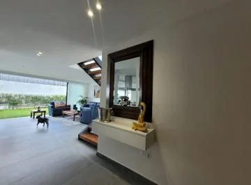 Casa en Venta Moderna Sector Hilacril — imagen 2