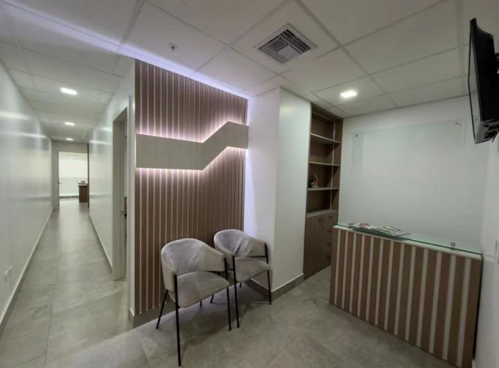 Venta de Oficina en Arcos Plaza, Guayas — imagen 1