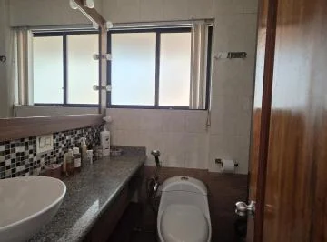 En Venta Casa con Piscina Privada y Jardin en Cumbayá Dentro de Urbanización Privada I $475.000 — imagen 3