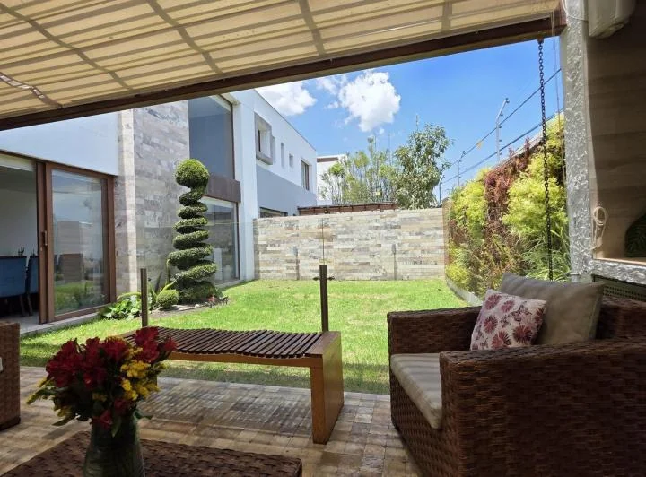 En Venta Casa en Conjunto Privado Cerca a La Ruta Viva — imagen 1