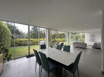 Moderna Casa en Venta Sala Doble Altura Tumbaco Chiviqui 276 Mtrs2, en Lote de 427 Mtrs. Provincia de Pichincha — imagen 3